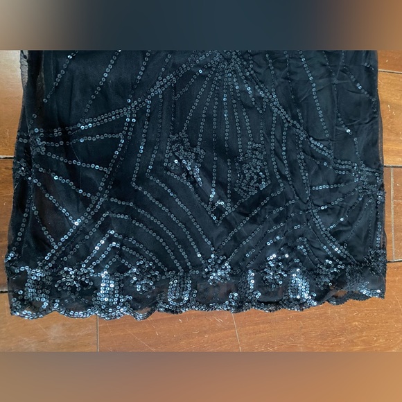 Silk and sequin embroidered layered flapper-style midi skirt - Picture 8 of 16